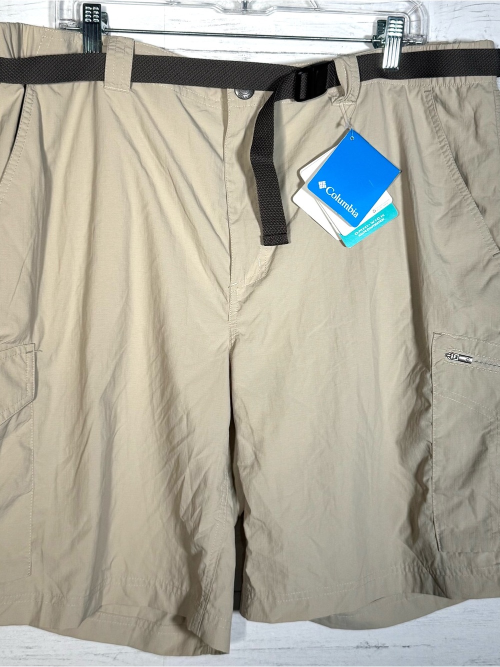 NEW Columbia Silver Ridge Khaki Cargo Shorts Men Sz 40 Omni-Shade Omni-Wick